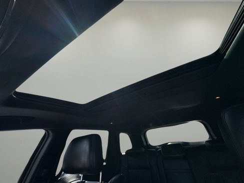 Used 2016 Jeep Grand Cherokee Limited image 24