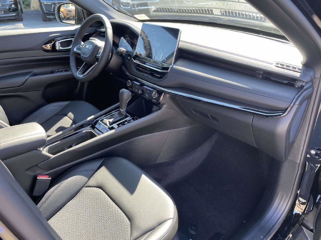 New 2027 Jeep Compass Latitude AWD/4WD image 14