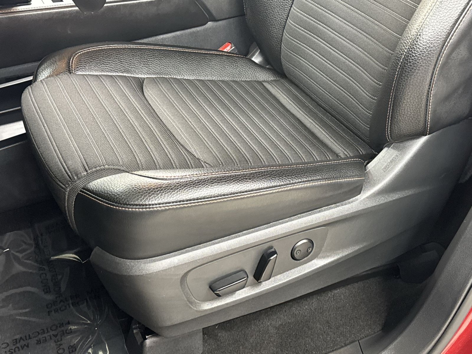 Used 2024 Nissan Pathfinder Rock Creek AWD/4WD image 26
