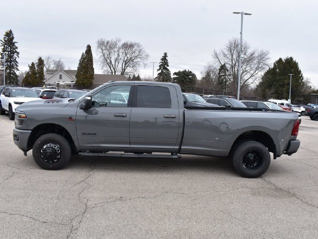 New 2026 RAM 3500 Laramie AWD/4WD image 4