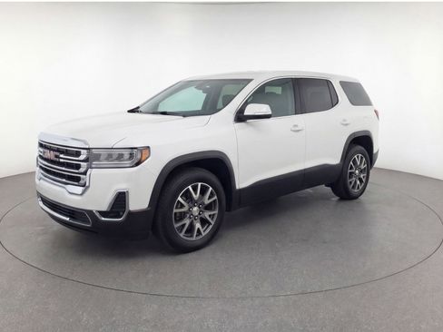 Used 2023 GMC Acadia SLT FWD image 3