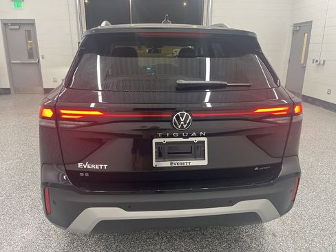 New 2026 Volkswagen Tiguan SE image 4