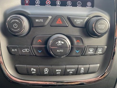 Used 2018 Dodge Durango GT image 29