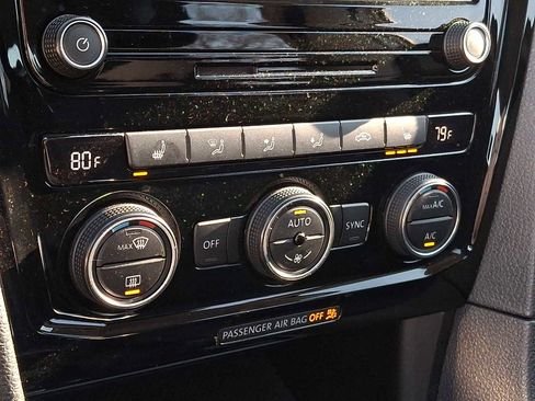 Used 2020 Volkswagen Passat 2.0T SE image 13