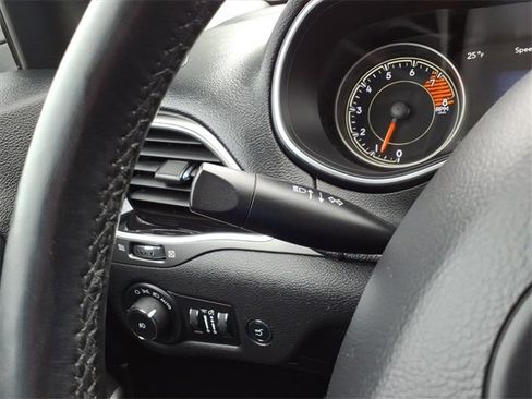 Certified 2019 Jeep Cherokee Limited image 25