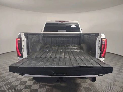 Used 2024 GMC Sierra 2500 Denali w/ Denali Reserve Package AWD/4WD image 10
