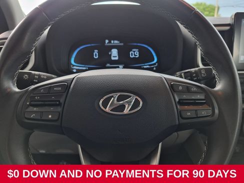 Used 2025 Hyundai Venue SEL FWD image 21
