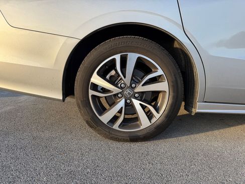 Used 2024 Honda Odyssey Touring image 10