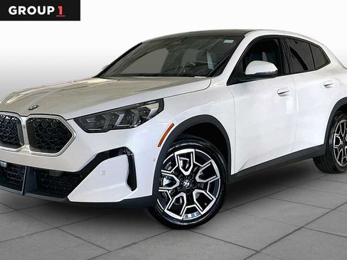 New 2026 BMW X2 xDrive28i w/ Technology Package AWD/4WD image 1