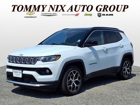 Used 2024 Jeep Compass Limited image 1