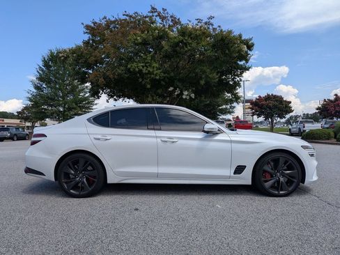 Used 2023 Genesis G70 3.3T w/ Sport Prestige Package RWD image 9