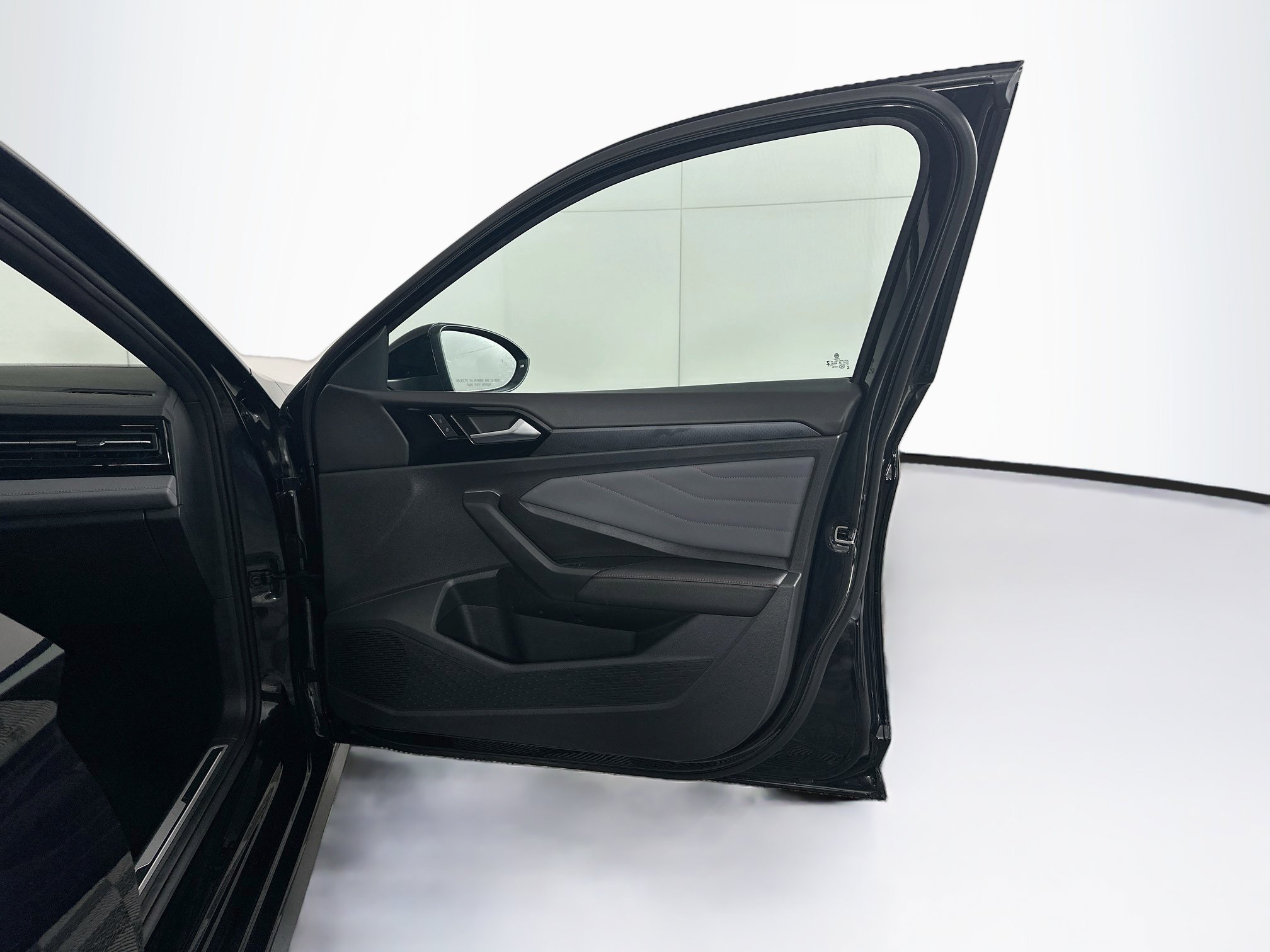 Used 2025 Volkswagen Jetta GLI Autobahn FWD image 32