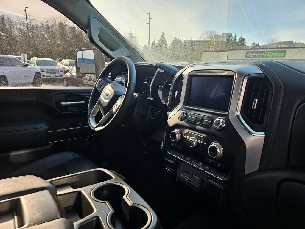 Used 2022 GMC Sierra 3500 SLT w/ X31 Off-Road Package AWD/4WD image 10