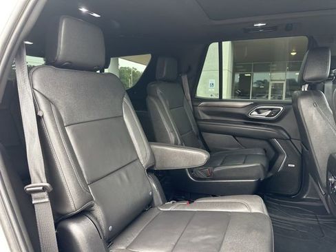 Used 2024 Chevrolet Tahoe Z71 w/ Luxury Package AWD/4WD image 40