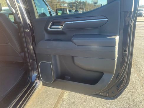 Used 2025 GMC Sierra 1500 SLT image 16