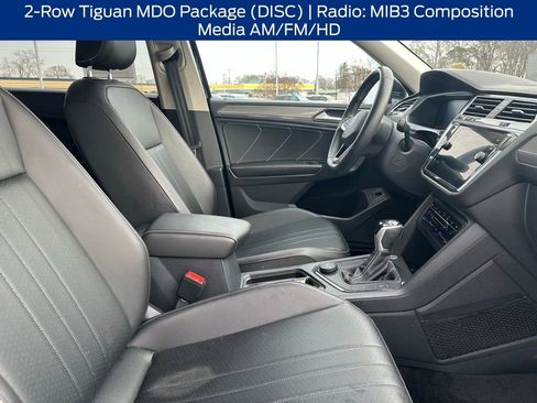 Used 2022 Volkswagen Tiguan SE image 10