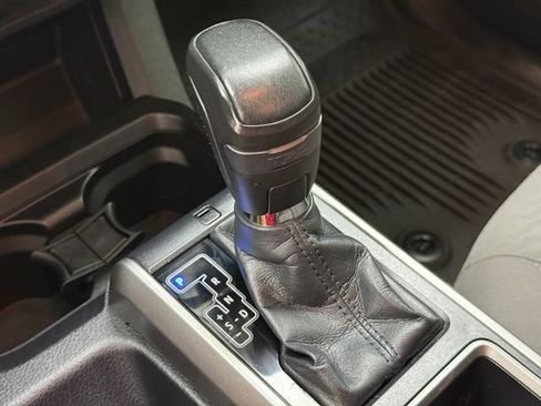 Used 2021 Toyota Tacoma SR5 RWD image 19