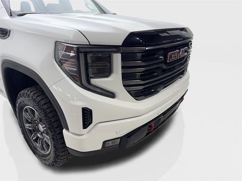 Used 2025 GMC Sierra 1500 AT4 image 17