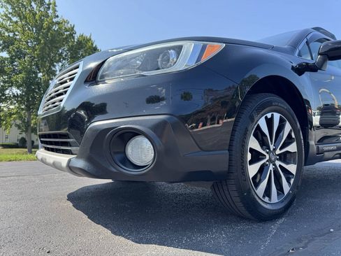 Used 2015 Subaru Outback 2.5i Limited AWD/4WD image 8