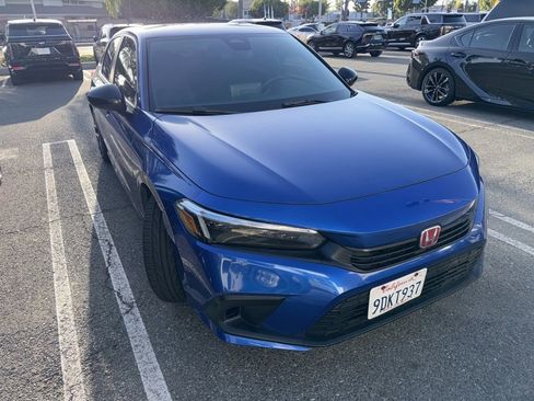 Used 2022 Honda Civic Sport image 3