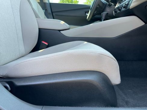 Certified 2025 Honda Accord LX image 29