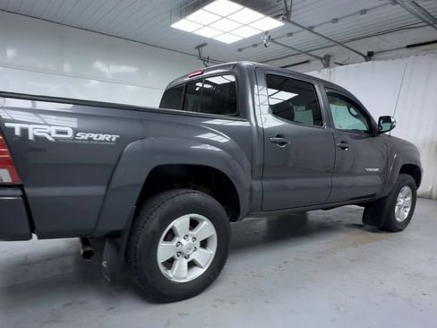 Used 2015 Toyota Tacoma 4x4 Double Cab w/ TRD Sport Package image 8