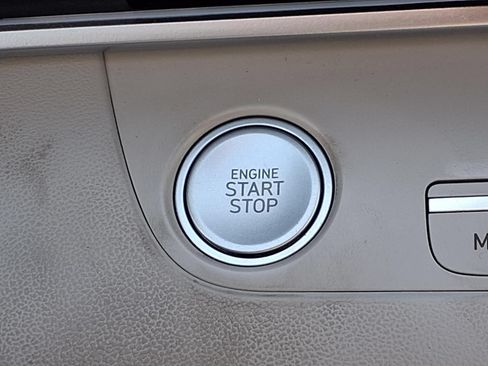 Used 2024 Hyundai Elantra Limited FWD image 10
