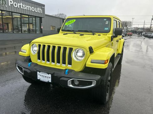 Used 2023 Jeep Wrangler Sahara w/ Cold Weather Group image 15