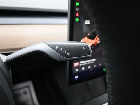 Used 2023 Tesla Model 3 Standard Range image 16