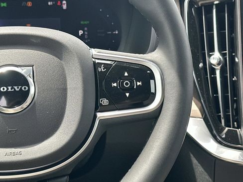 New 2026 Volvo XC90 T8 Plus w/ Protection Package Premier AWD/4WD image 9