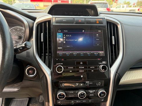 Used 2021 Subaru Ascent Premium w/ Convenience Package AWD/4WD image 24