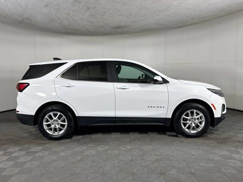 Certified 2024 Chevrolet Equinox LT AWD/4WD image 4