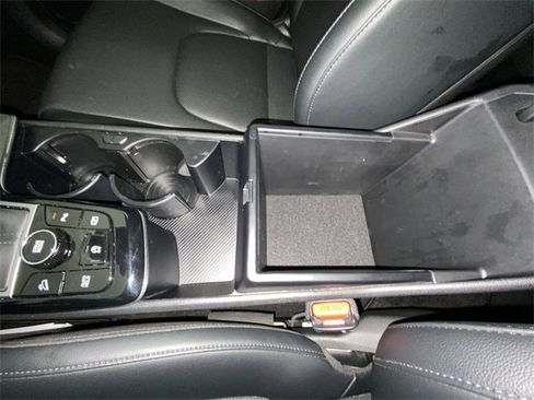 Used 2024 Kia Sportage EX image 21
