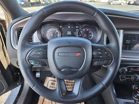 Used 2019 Dodge Charger SXT image 25