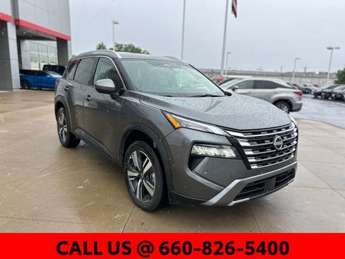 Used 2026 Nissan Rogue SL AWD/4WD image 3