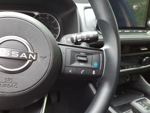 Used 2023 Nissan Rogue SV AWD/4WD image 13