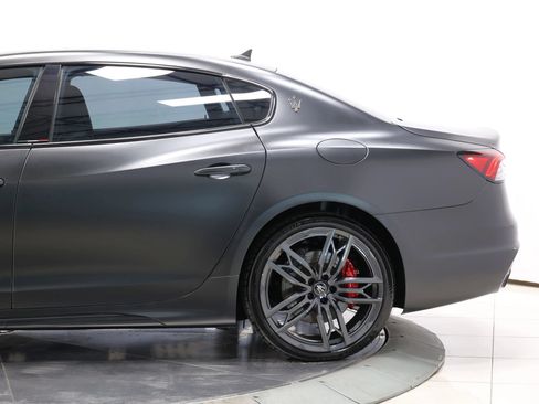 Used 2022 Maserati Quattroporte Trofeo RWD image 8