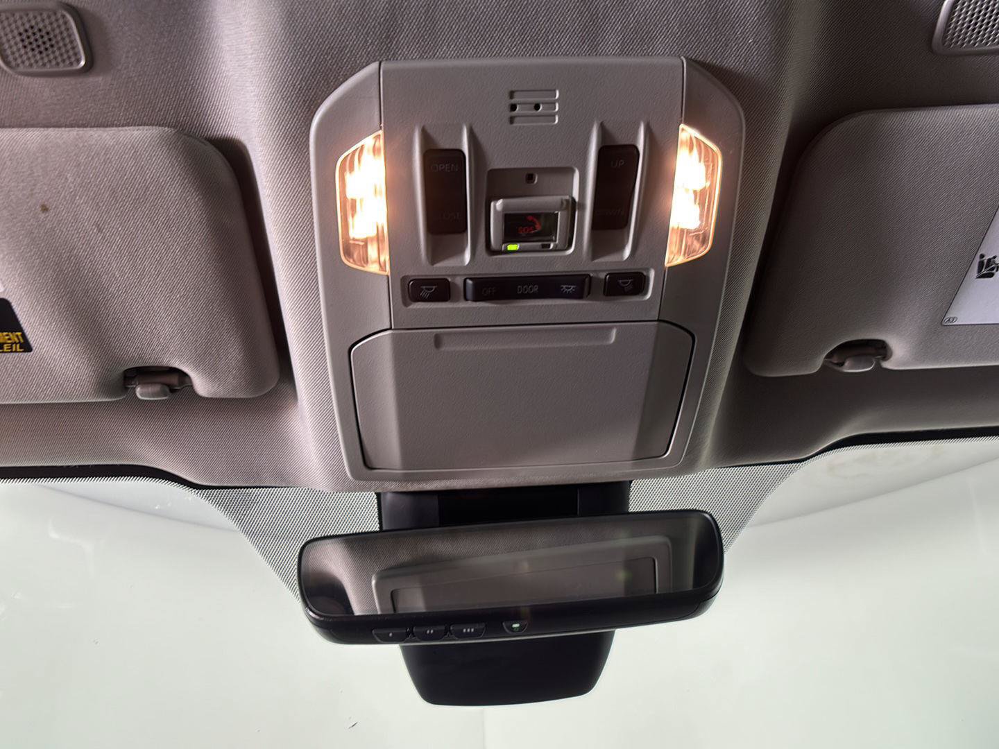 Used 2023 Toyota Highlander XLE AWD/4WD image 38