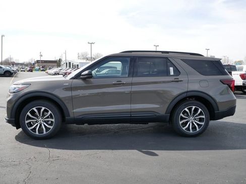 New 2026 Ford Explorer ST-Line AWD/4WD image 4