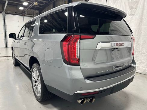 Used 2023 GMC Yukon XL Denali AWD/4WD image 5