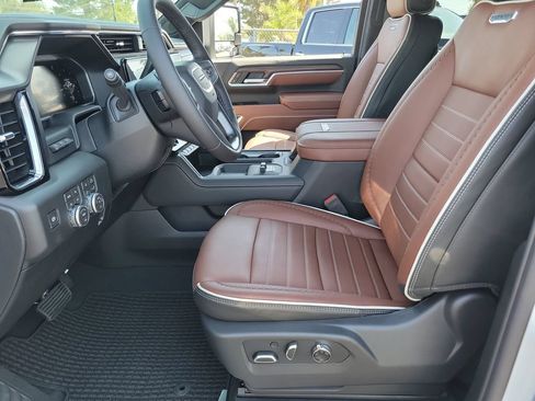 New 2026 GMC Sierra 2500 Denali Ultimate w/ Max Trailering Package AWD/4WD image 9