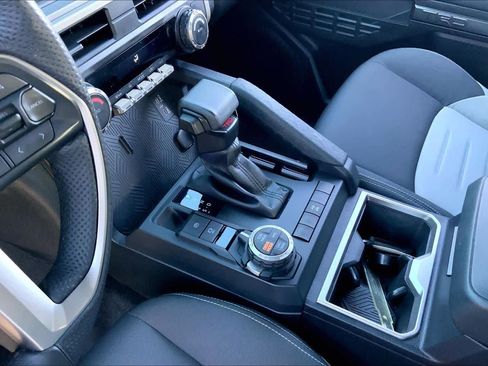 Used 2024 Toyota Tacoma TRD Off-Road image 15