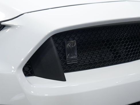 Used 2016 Ford Mustang Shelby GT350 w/ Technology Package RWD image 13