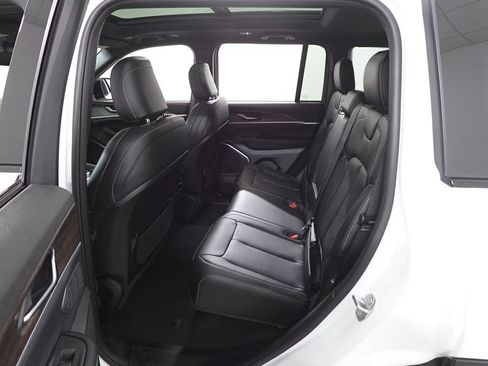 New 2026 Jeep Grand Cherokee Limited w/ Limited Altitude Package AWD/4WD image 25