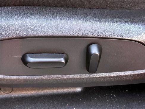 Used 2017 GMC Acadia SLE image 14