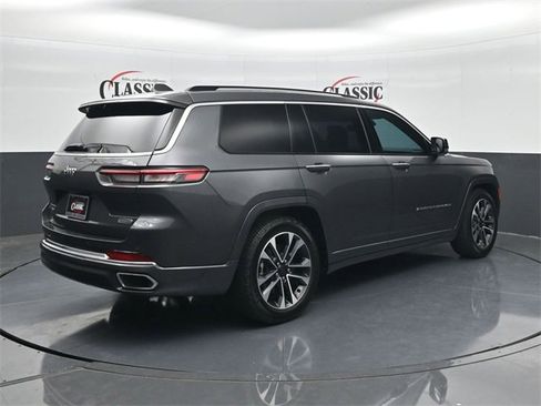Used 2022 Jeep Grand Cherokee L Overland w/ Advanced Protech Group III image 7