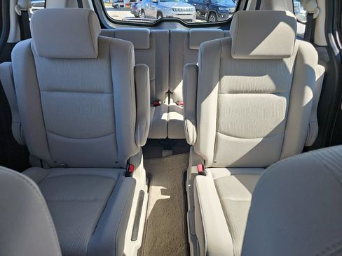 Used 2010 MAZDA MAZDA5 Sport FWD image 34