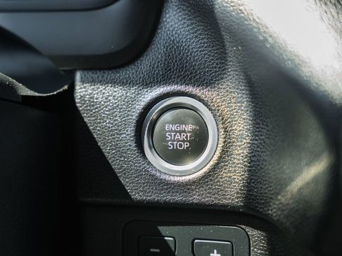 Used 2023 Toyota Tundra SR5 w/ SR5 Premium Package AWD/4WD image 29