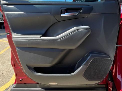 Used 2021 Toyota Highlander XSE image 38