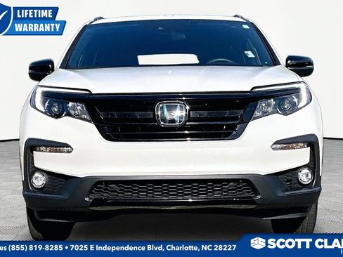 Used 2022 Honda Pilot Sport image 2